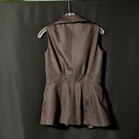 Vest - Picture 2 of 14